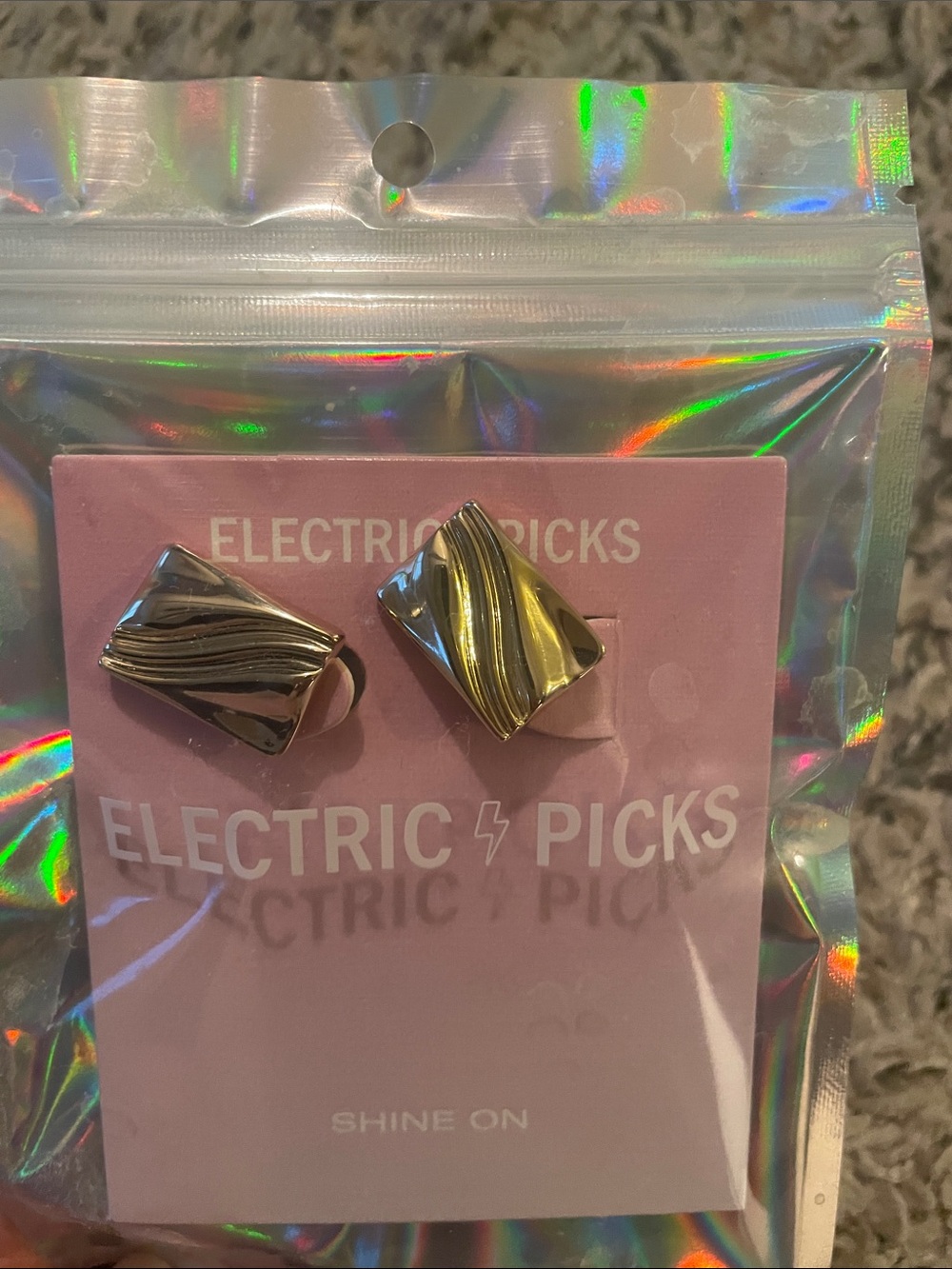 Electric Picks Two-Tone Wavy Stud Earrings - Gold